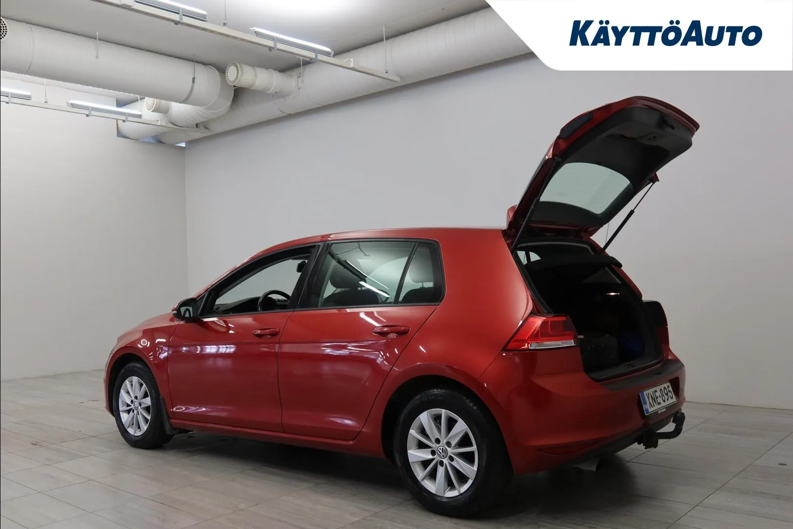 VOLKSWAGEN Golf XNE-895 carousel image