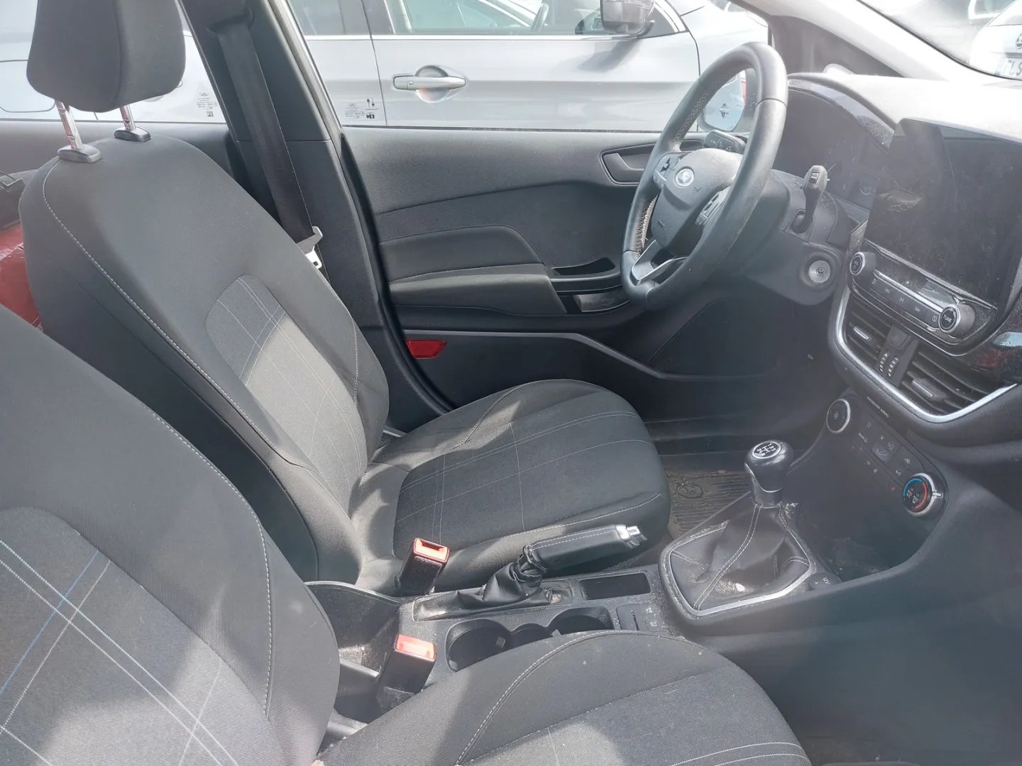 FORD Fiesta YKP-781 carousel image