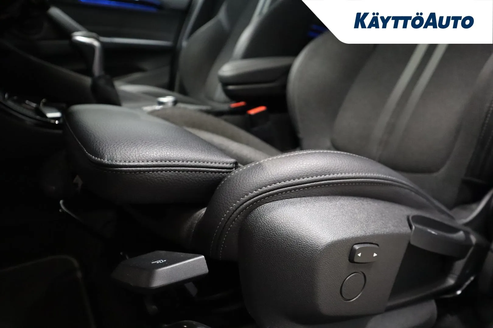 BMW X1 NMI-441 carousel image