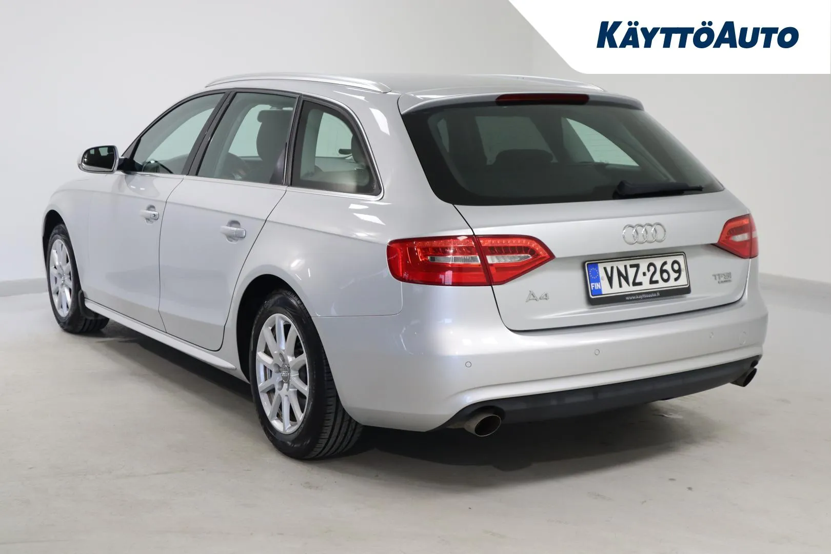Audi A4 VNZ-269 carousel image