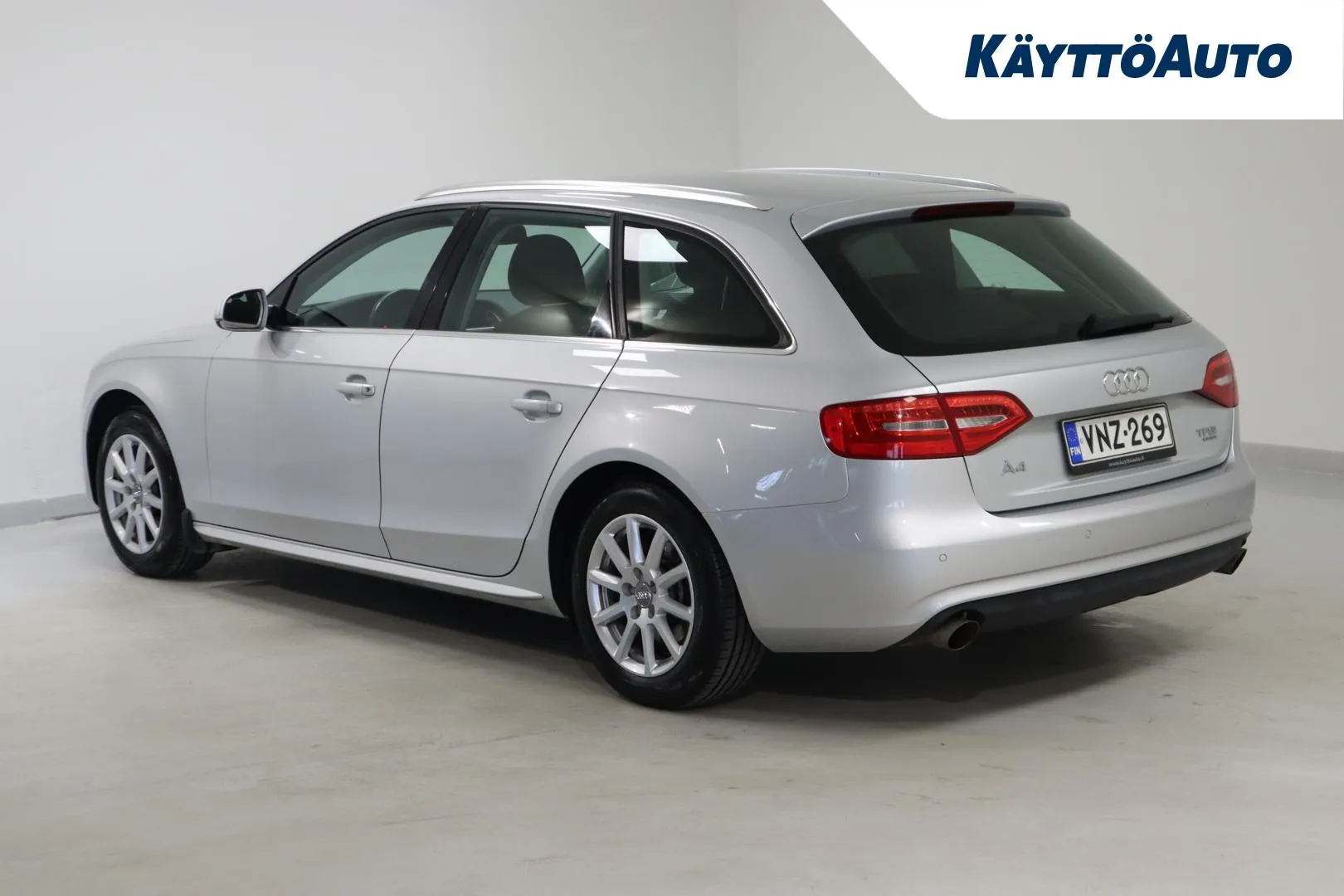Audi A4 VNZ-269 carousel image
