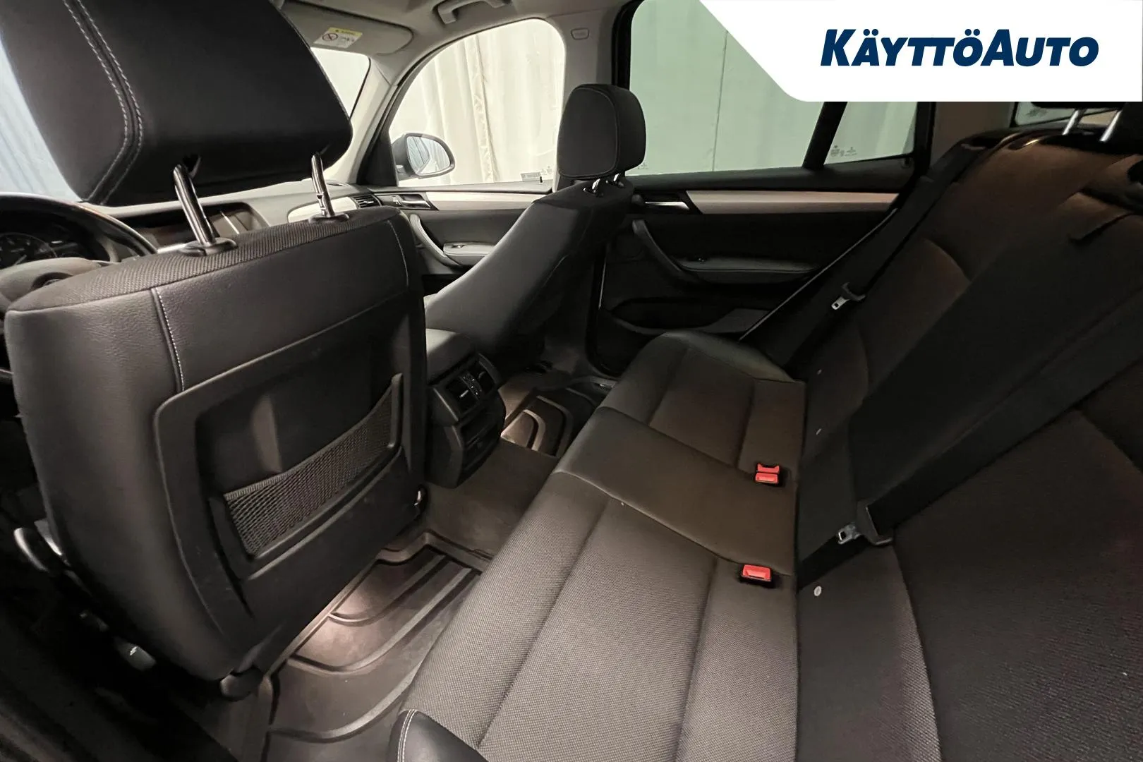 BMW X3 SMX-667 carousel image