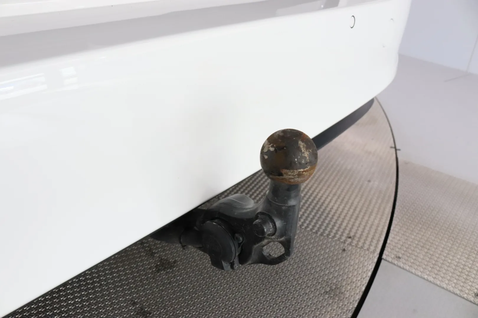 VOLKSWAGEN ID. Buzz Cargo SPU-126 carousel image