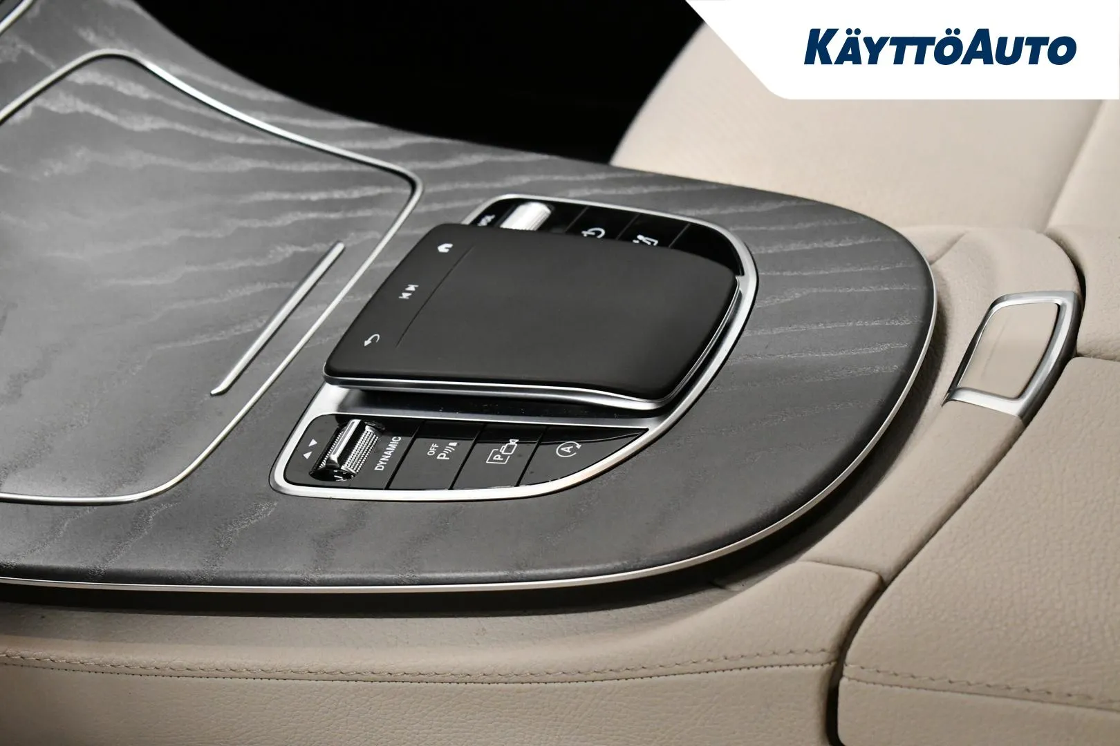 MERCEDES-BENZ E IZI-131 carousel image