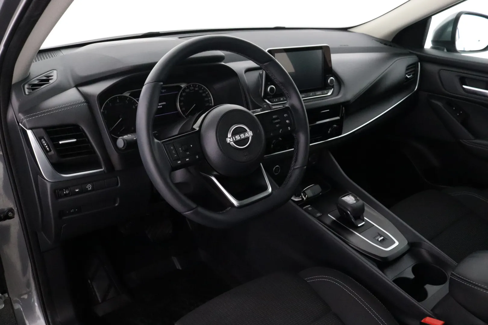NISSAN Qashqai FPF-121 carousel image