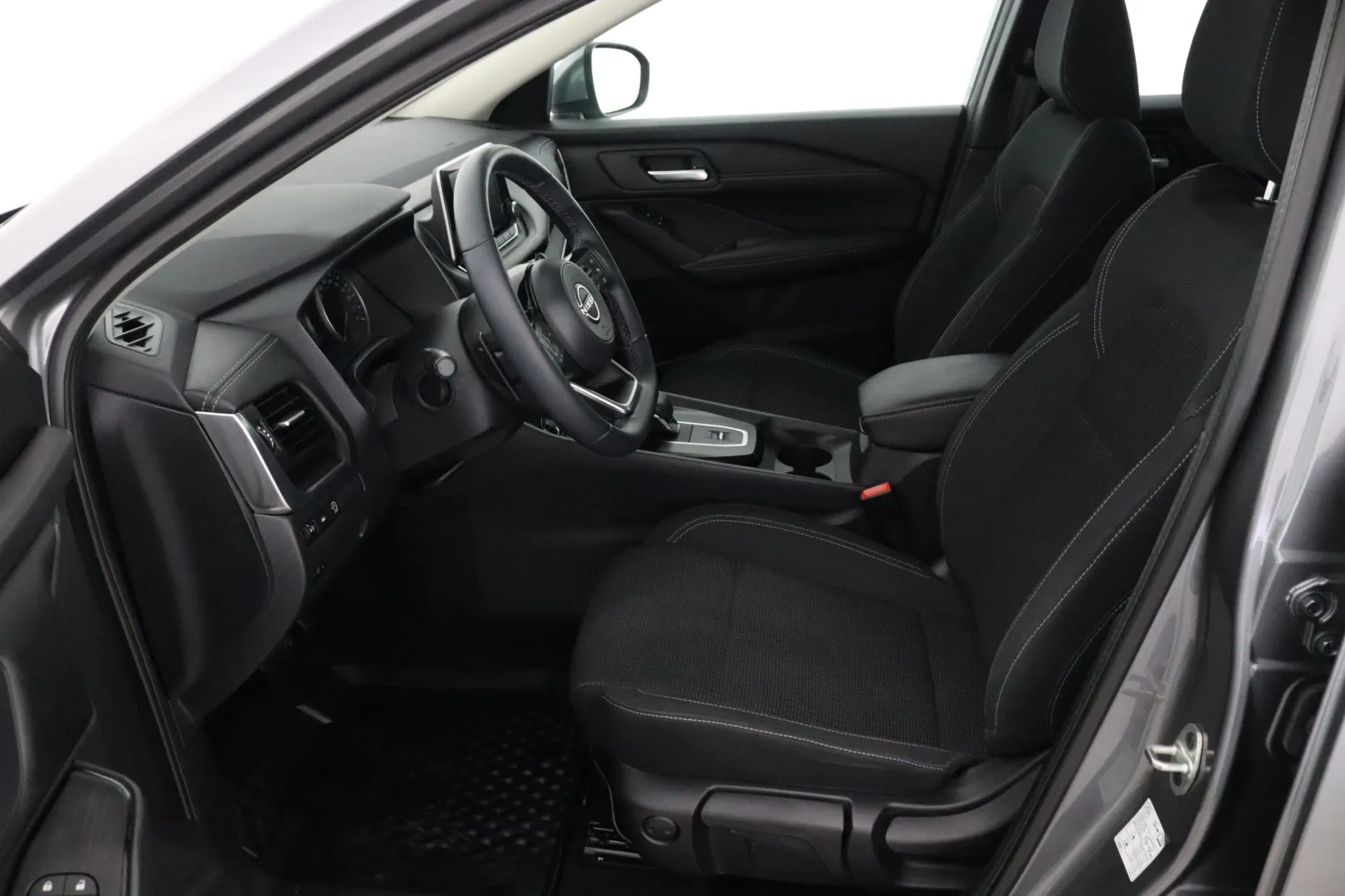 NISSAN Qashqai FPF-121 carousel image