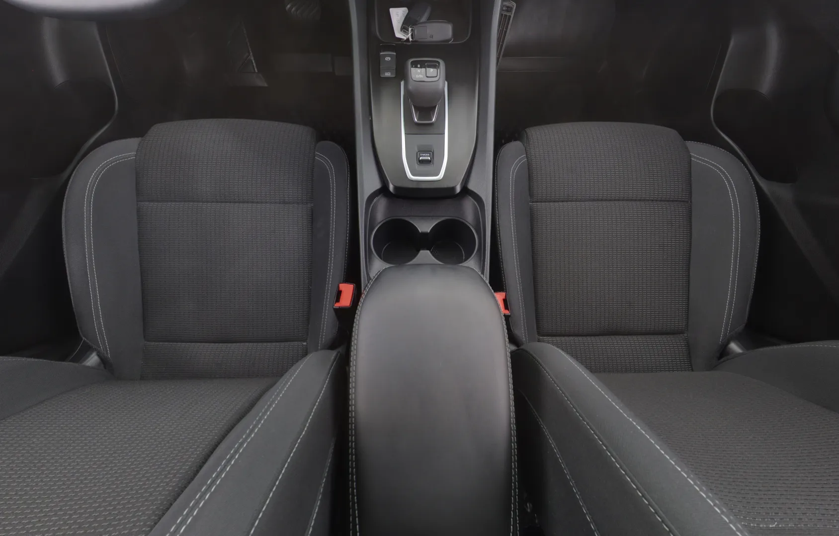 NISSAN Qashqai FPF-121 carousel image