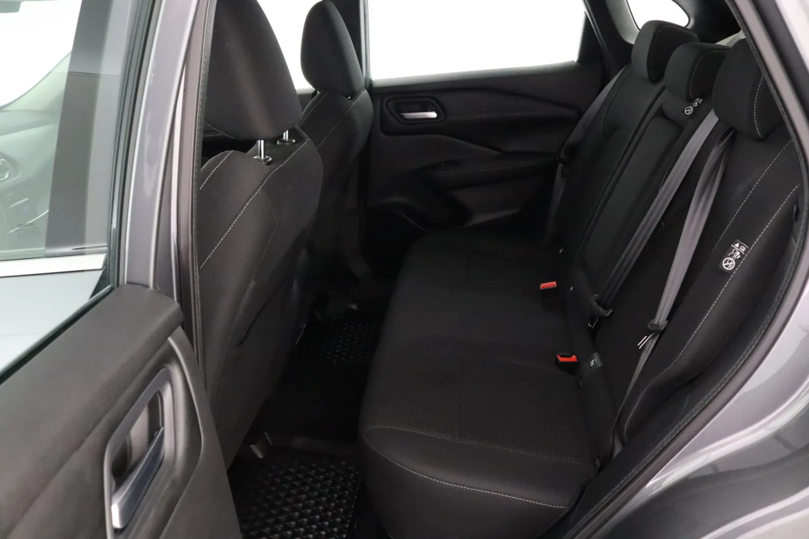 NISSAN Qashqai FPF-121 carousel image