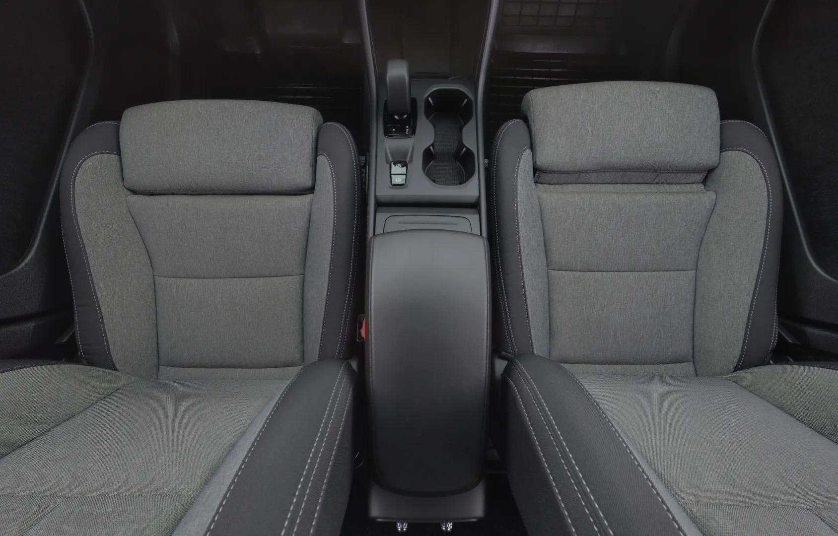 VOLVO XC40 CRU-246 carousel image