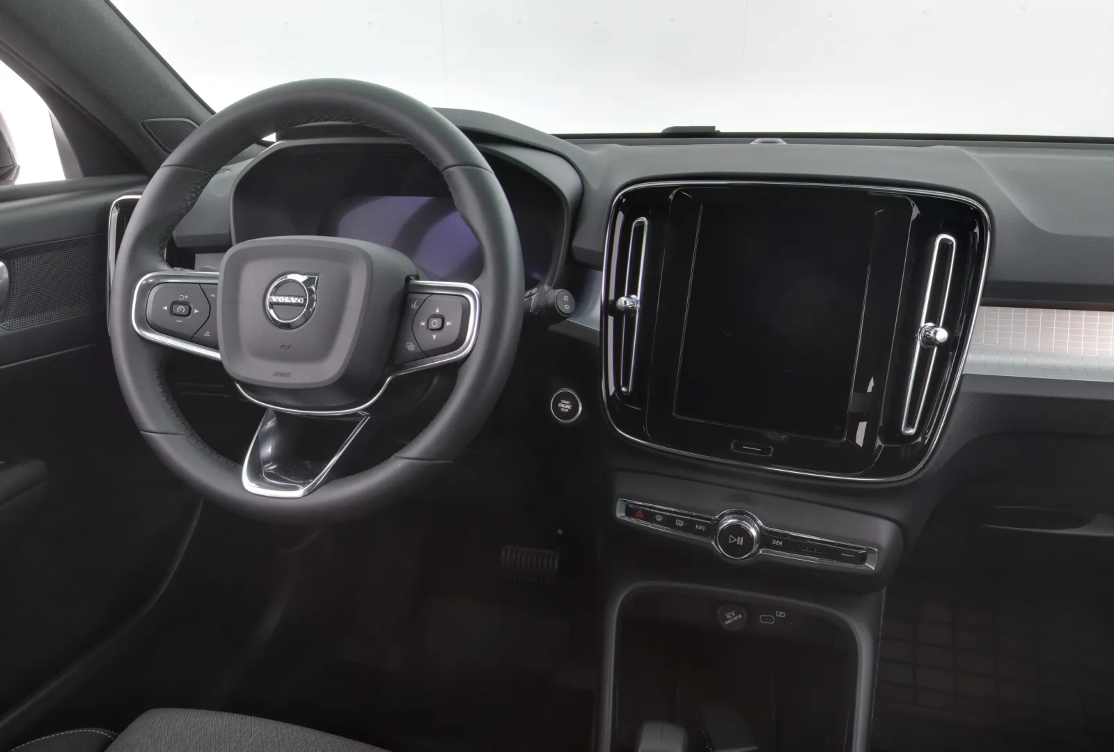 VOLVO XC40 CRV-155 carousel image