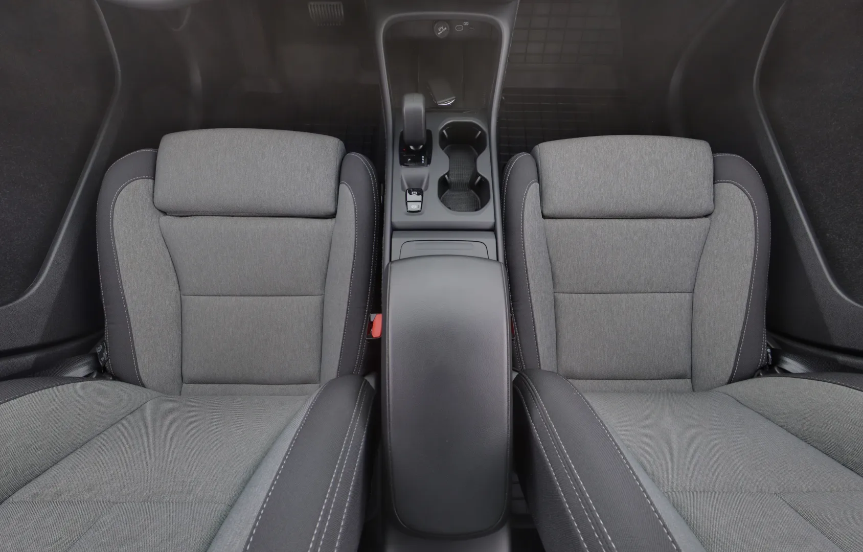 VOLVO XC40 CRV-155 carousel image