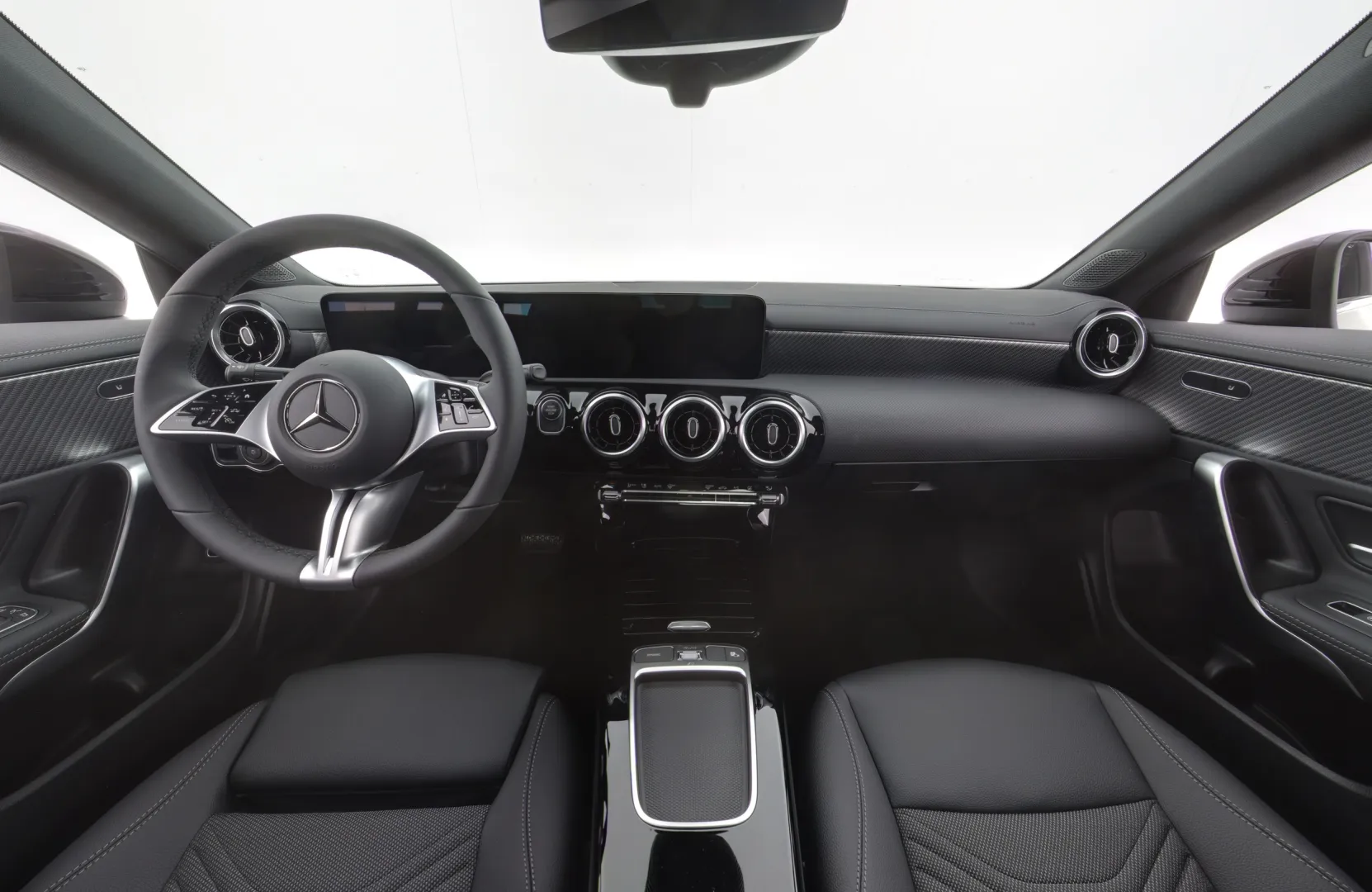 Mercedes-Benz CLA XTK-831 carousel image
