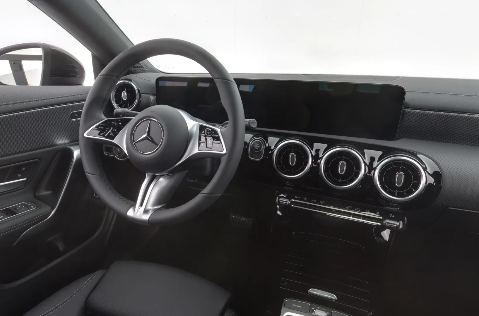 Mercedes-Benz CLA XTK-831 carousel image