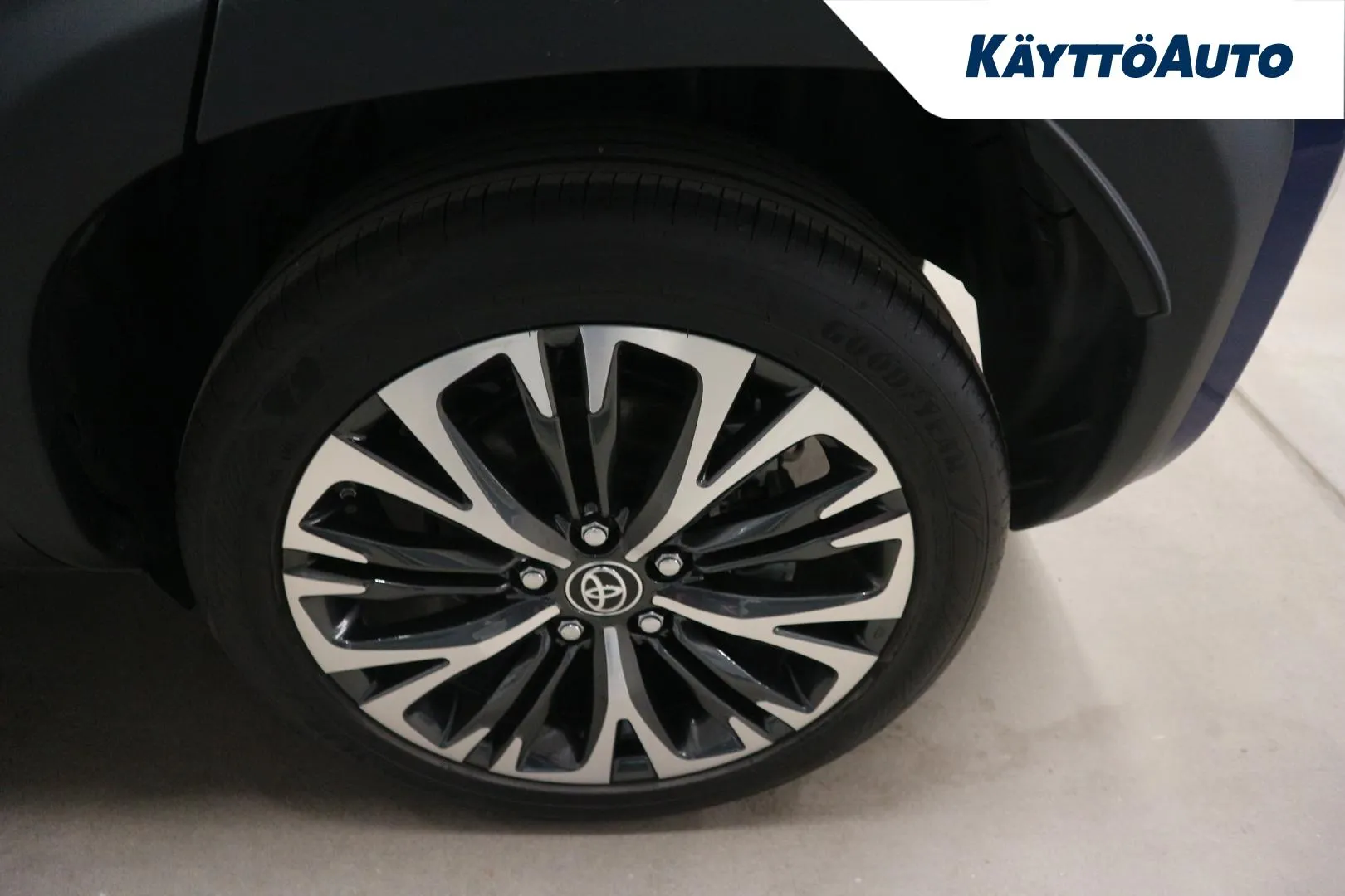 TOYOTA Yaris Cross MRB-629 carousel image