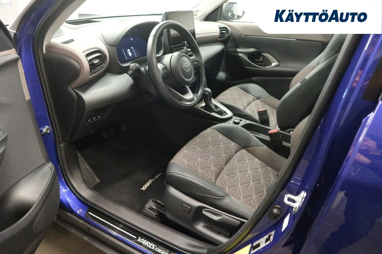 TOYOTA Yaris Cross MRB-629 carousel image