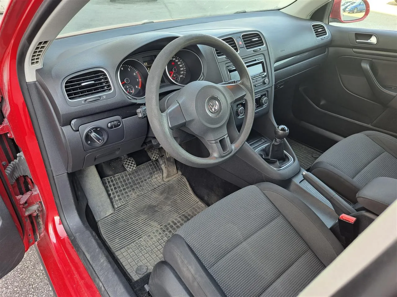 VOLKSWAGEN Golf LZA-913 carousel image