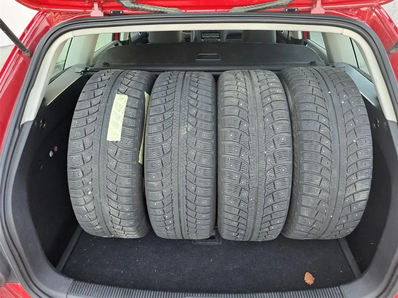 VOLKSWAGEN Golf LZA-913 carousel image