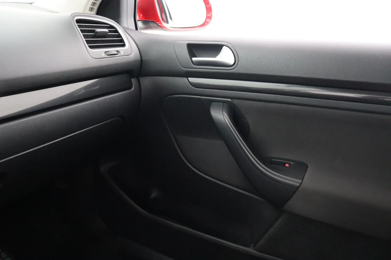 VOLKSWAGEN Golf LZA-913 carousel image