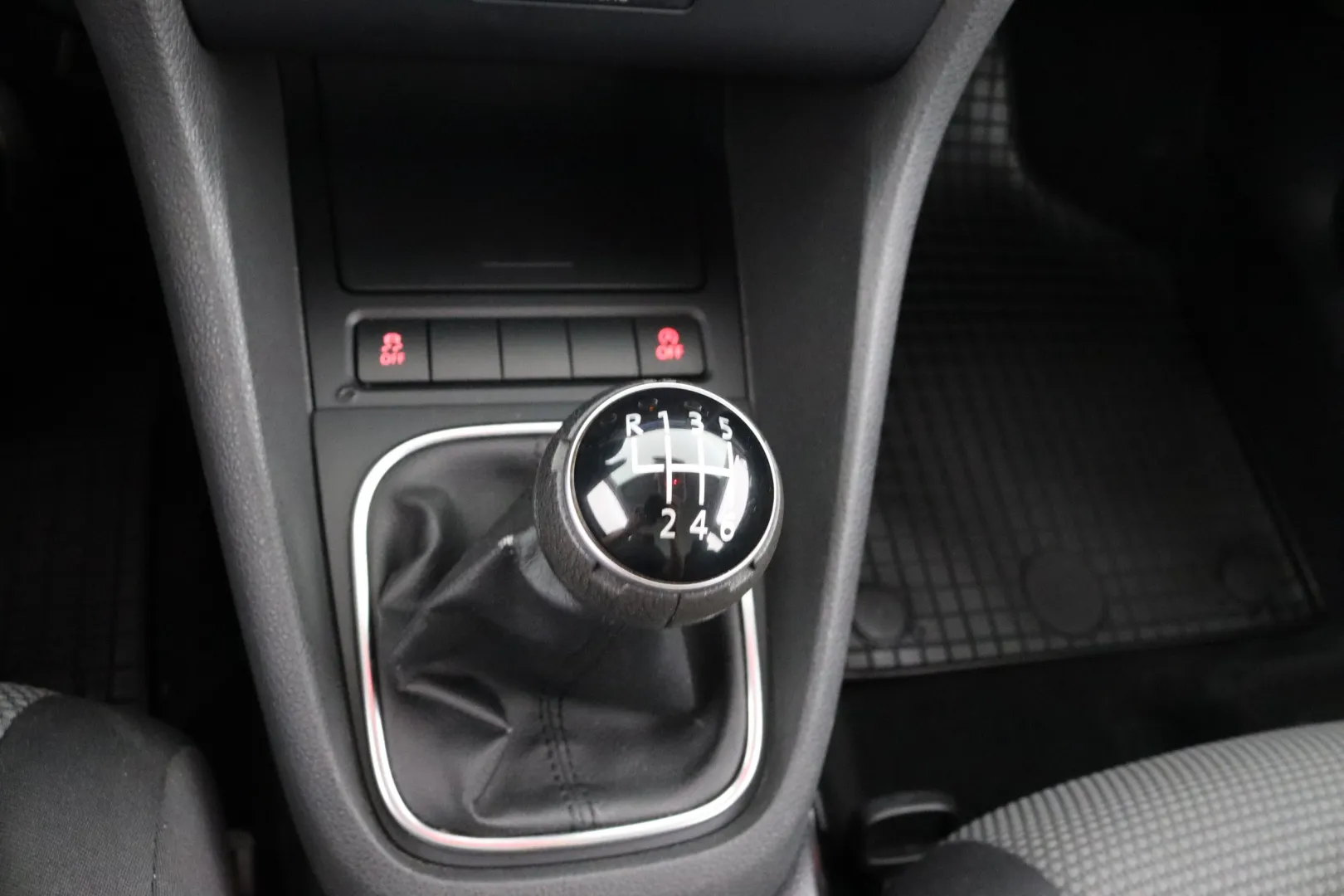 VOLKSWAGEN Golf LZA-913 carousel image