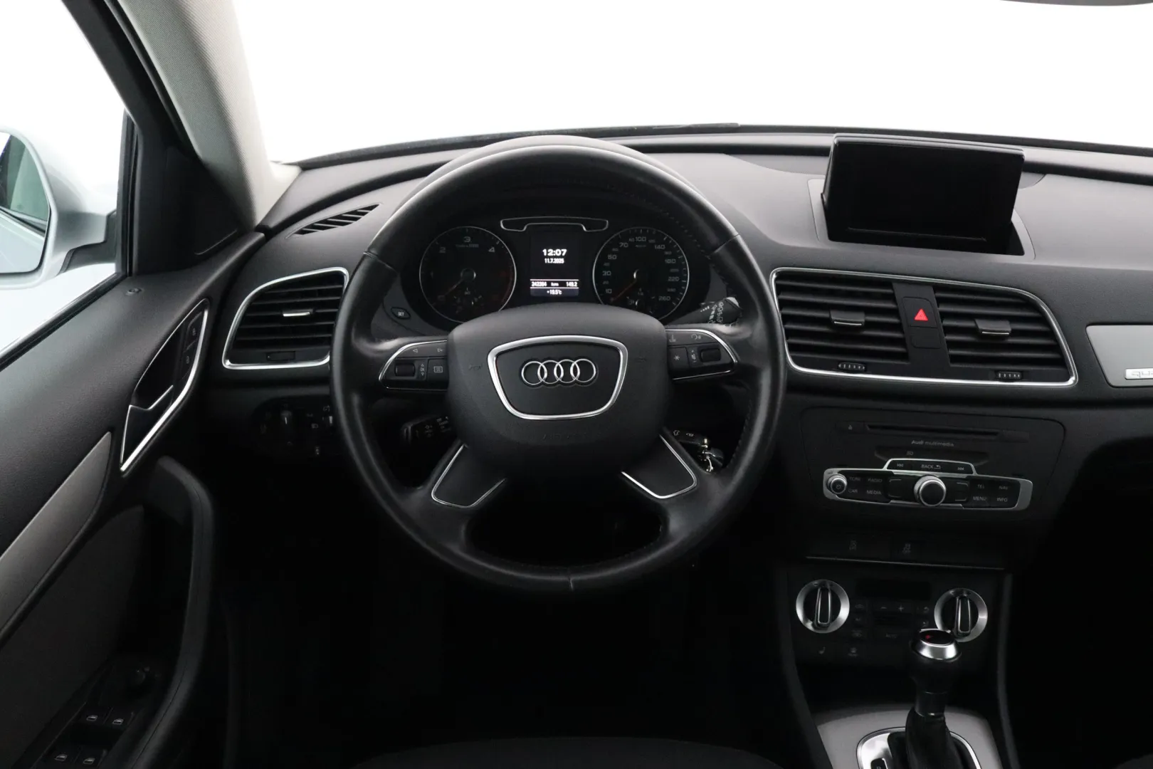 AUDI Q3 OTM-517 carousel image