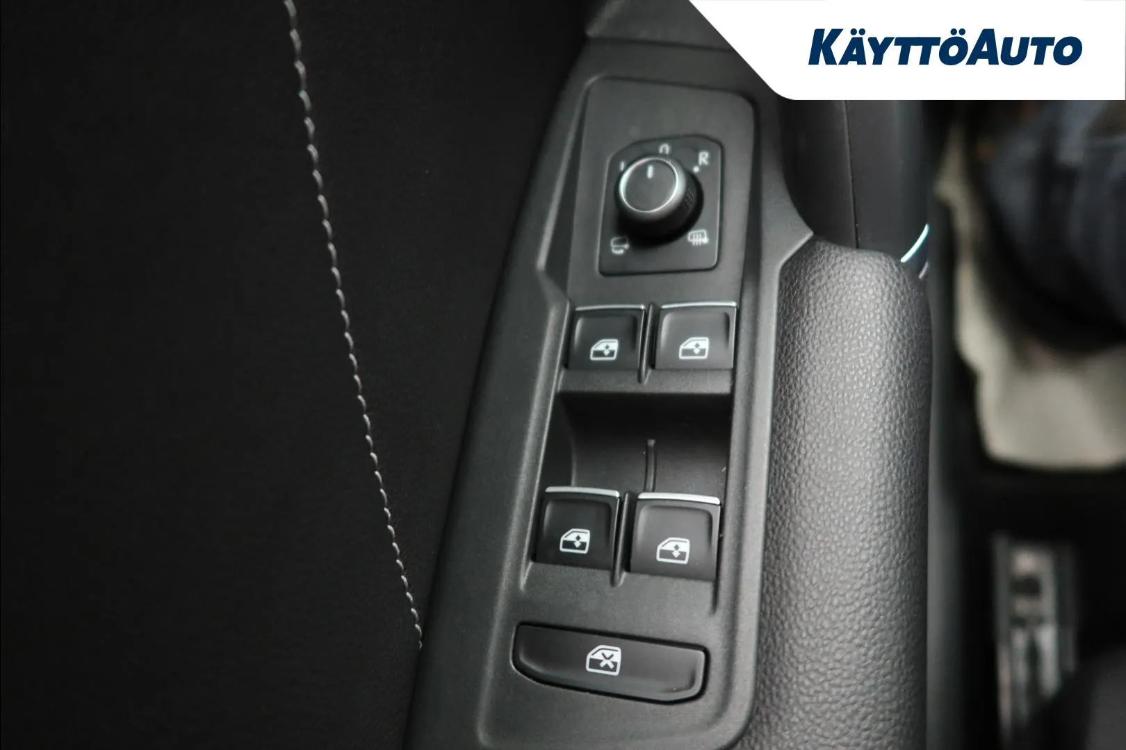 VOLKSWAGEN Tiguan FMV-474 carousel image