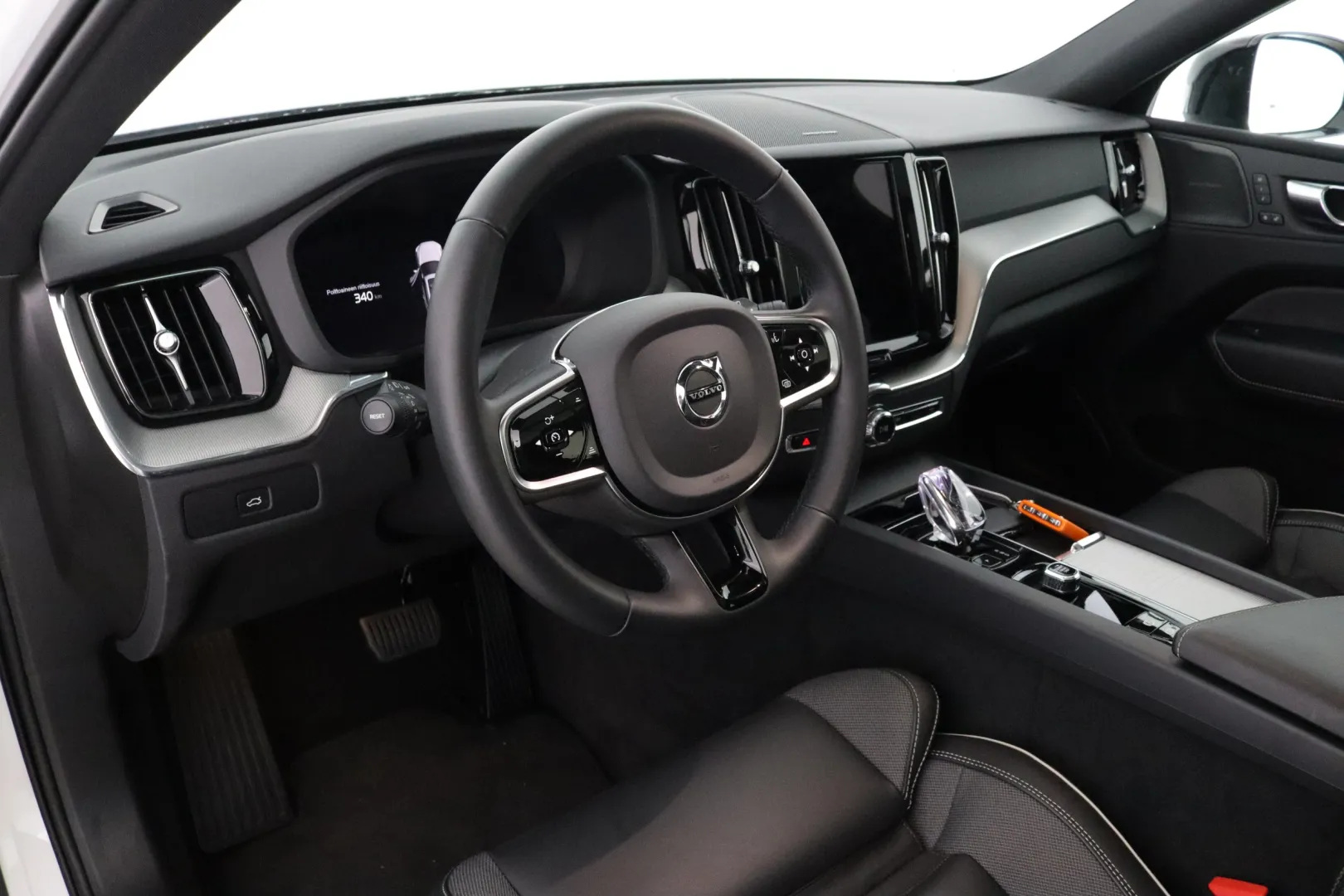 Volvo XC60 MTY-190 carousel image