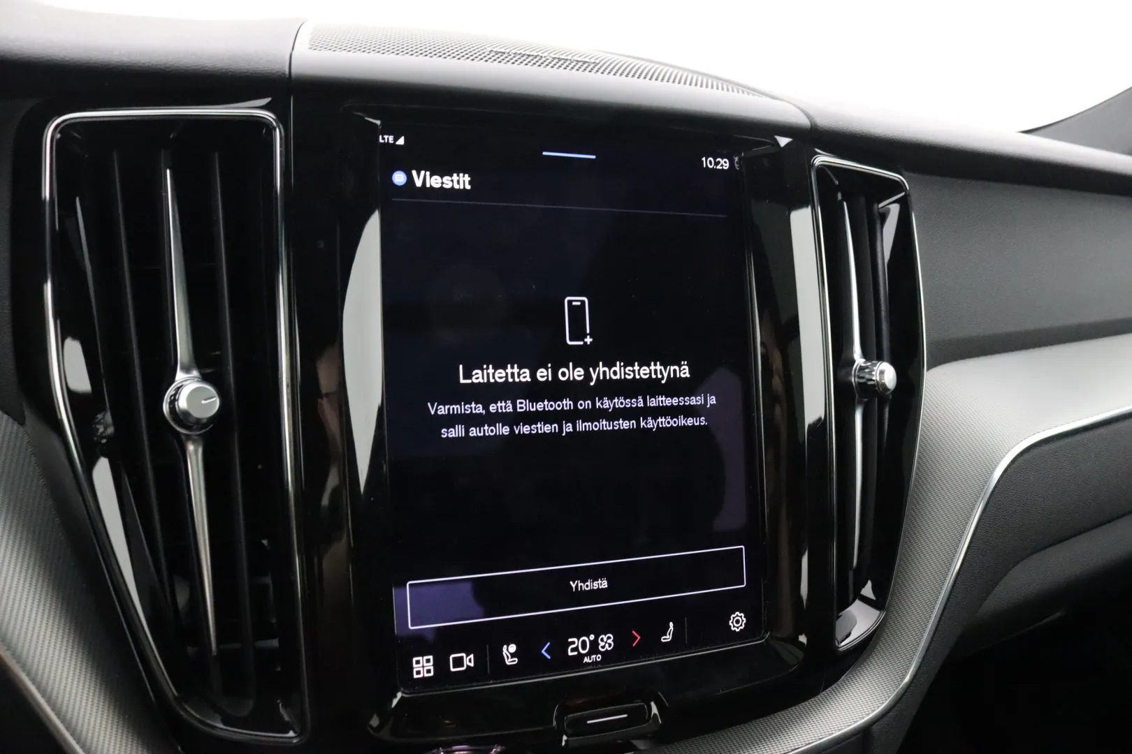 Volvo XC60 MTY-190 carousel image