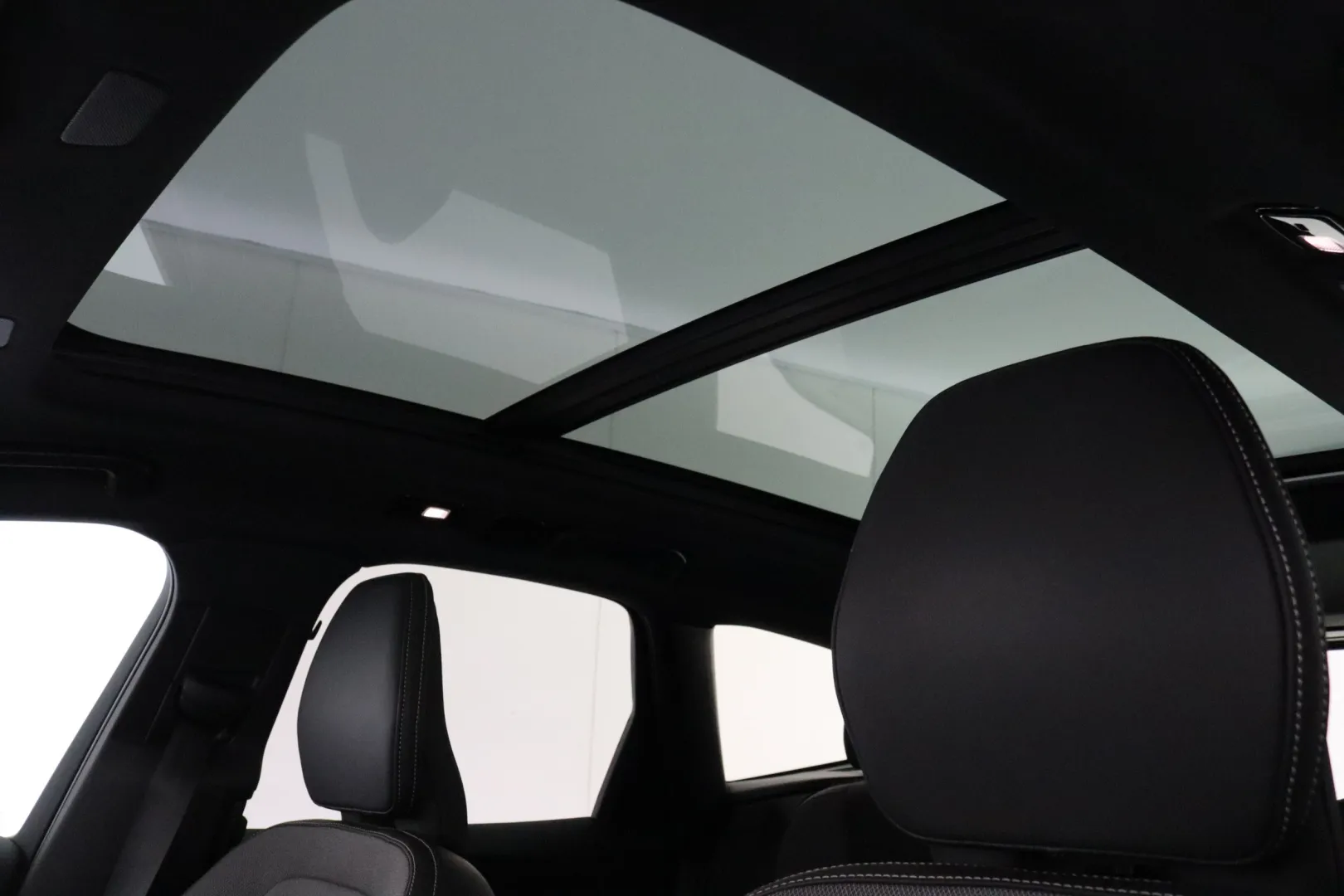 Volvo XC60 MTY-190 carousel image