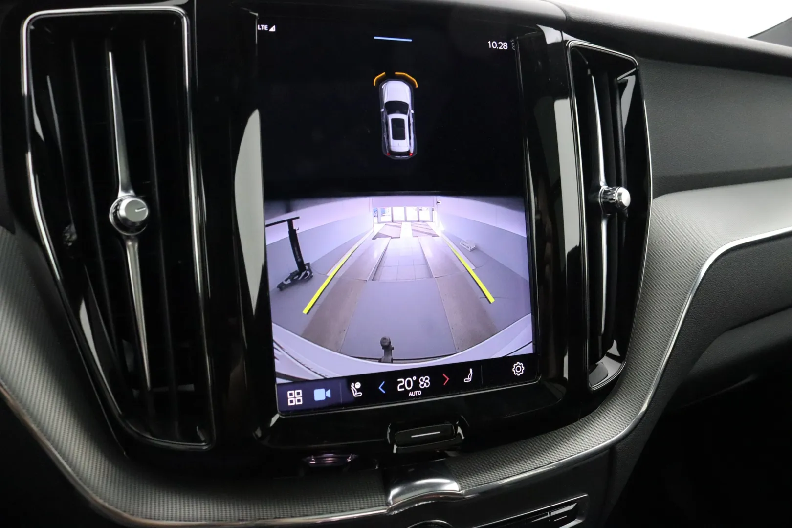 Volvo XC60 MTY-190 carousel image