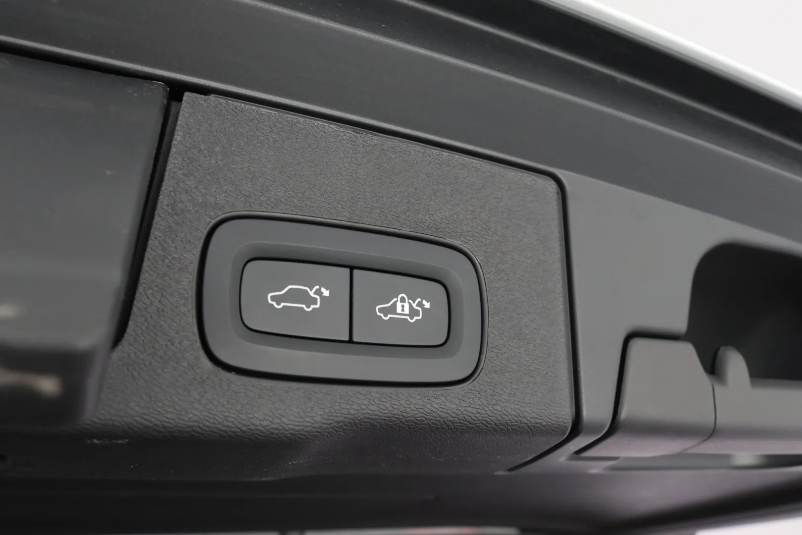 Volvo XC60 MTY-190 carousel image