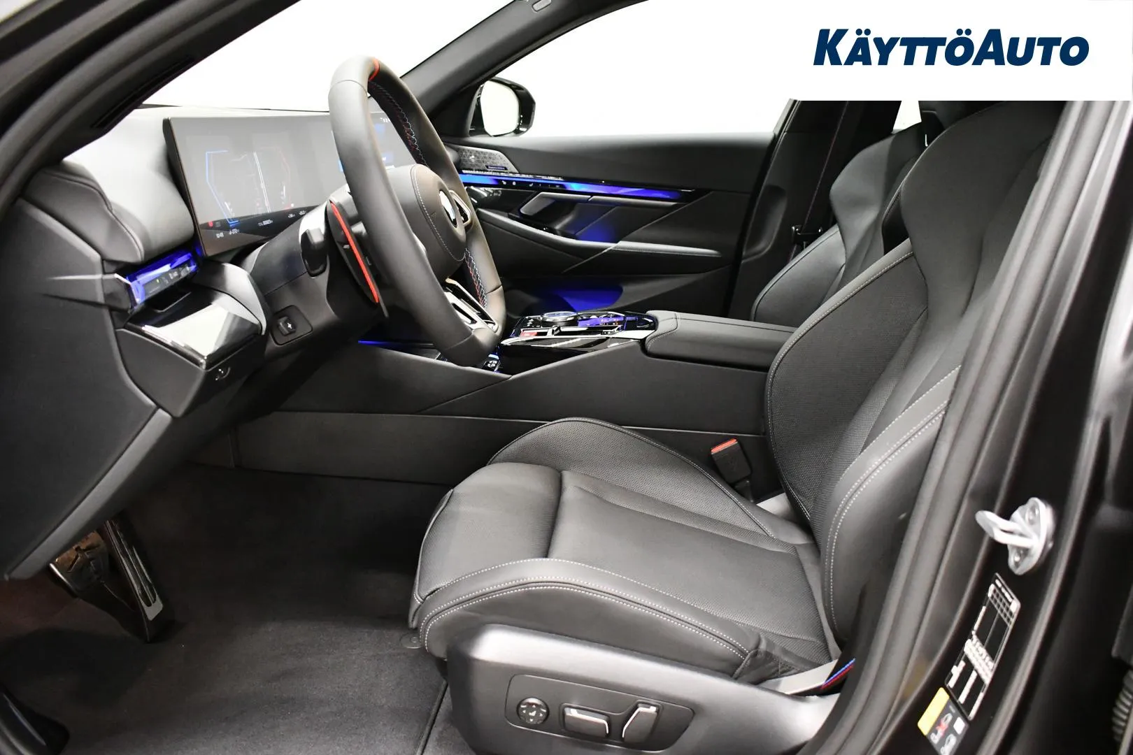 BMW M5 XTZ-751 carousel image