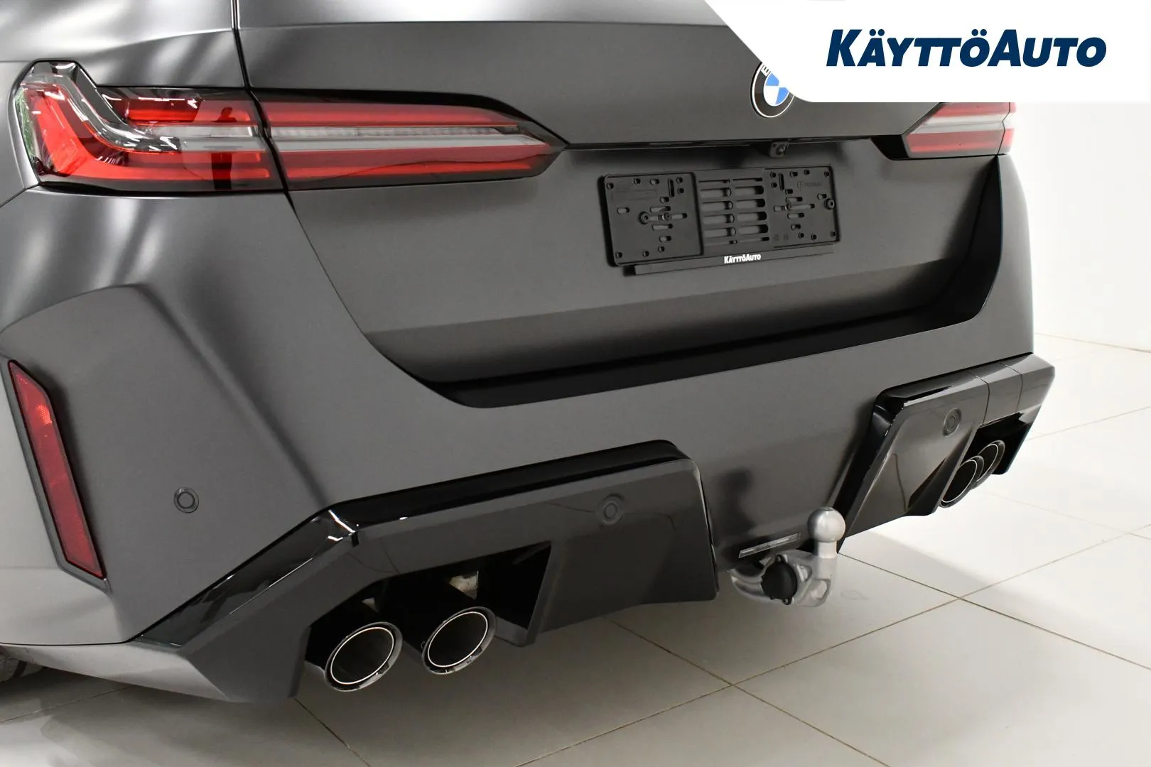 BMW M5 XTZ-751 carousel image