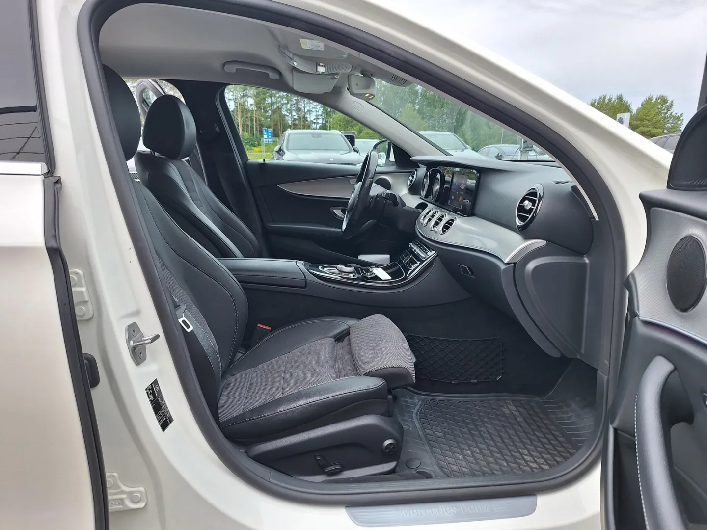 MERCEDES-BENZ E KSR-771 carousel image