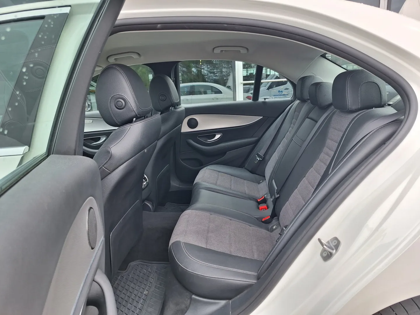 MERCEDES-BENZ E KSR-771 carousel image