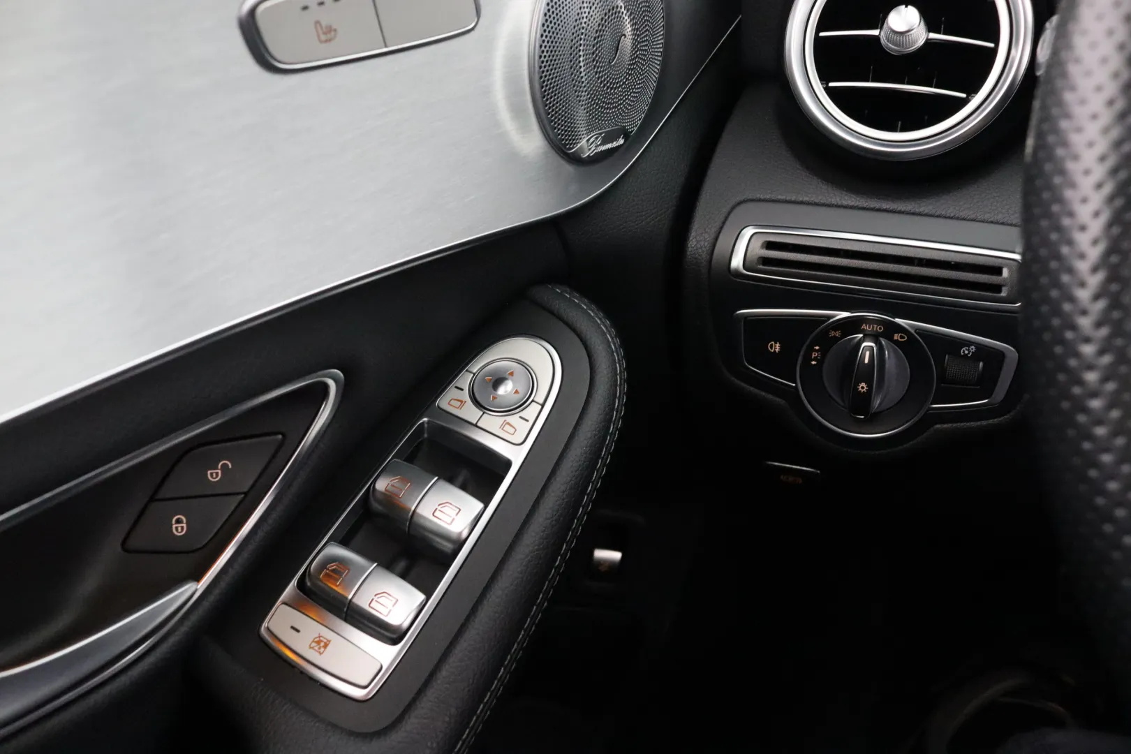 Mercedes-Benz C ZLS-350 carousel image
