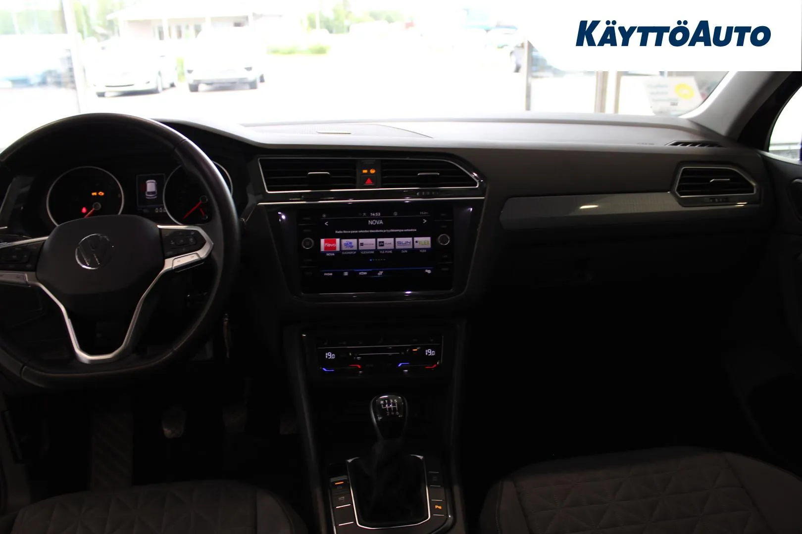 VOLKSWAGEN Tiguan ESA-981 carousel image