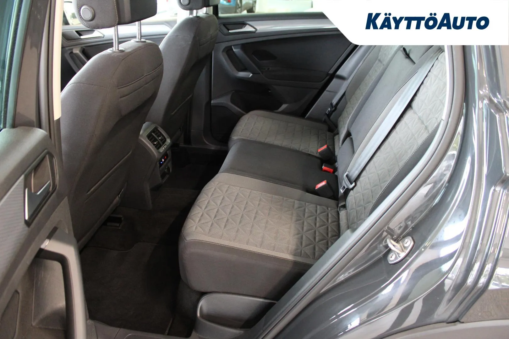 VOLKSWAGEN Tiguan ESA-981 carousel image