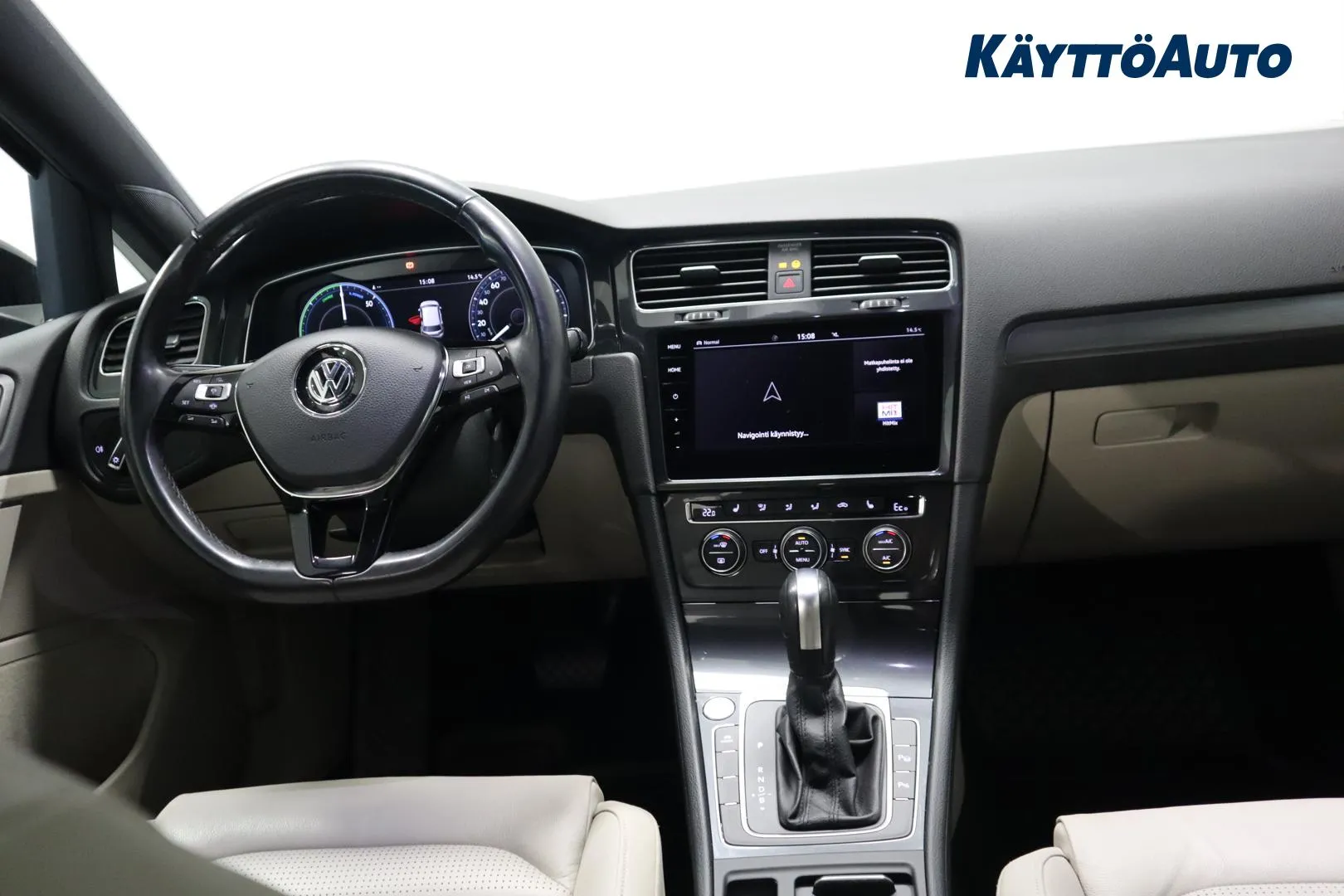 VOLKSWAGEN Golf GOE-647 carousel image