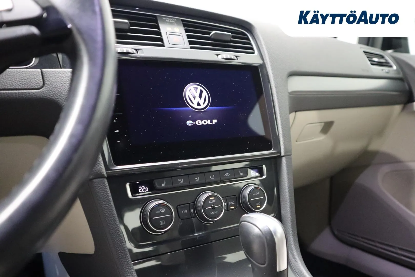 VOLKSWAGEN Golf GOE-647 carousel image