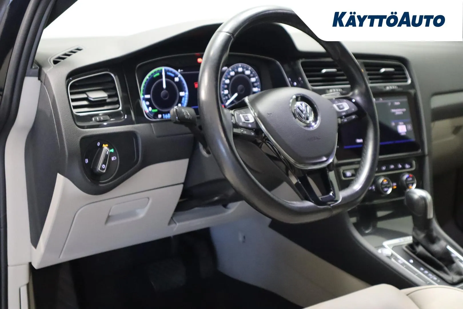 VOLKSWAGEN Golf GOE-647 carousel image