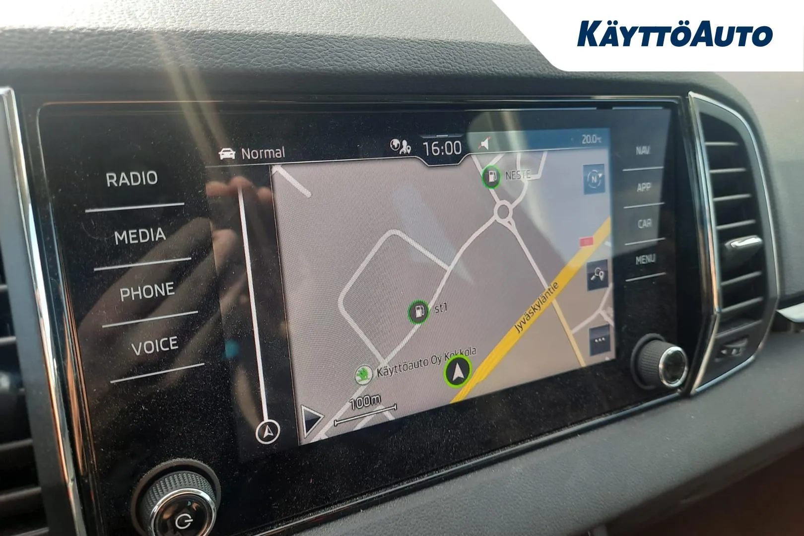 SKODA Karoq YXT-345 carousel image