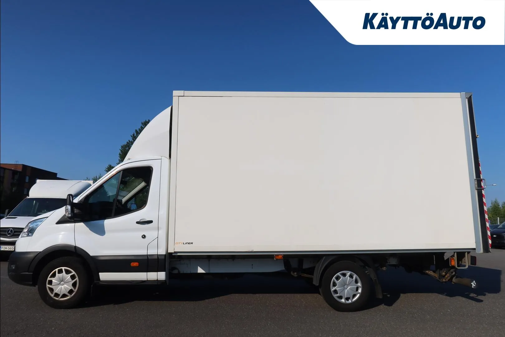 Ford Transit GOA-810 carousel image