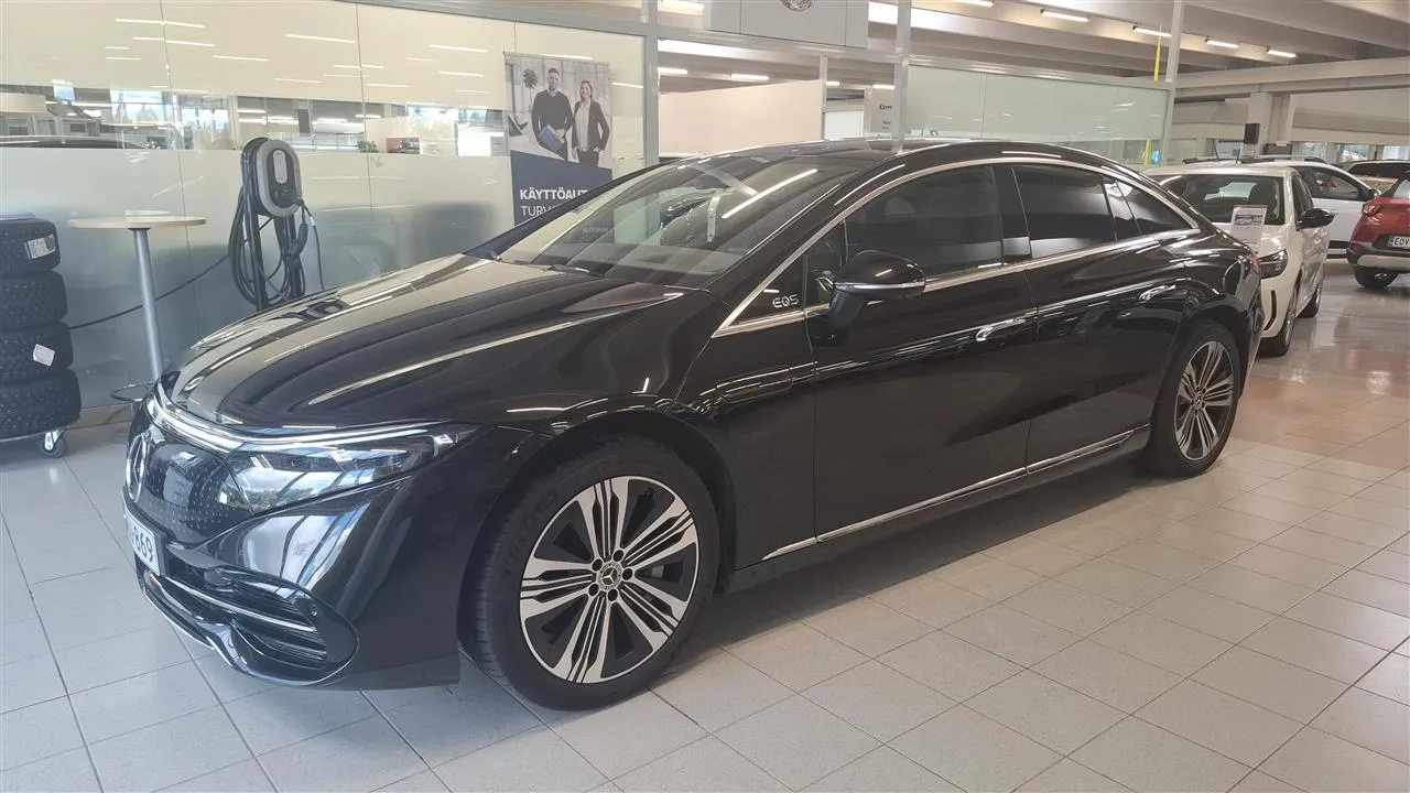 Mercedes-Benz EQS GOU-869 carousel image