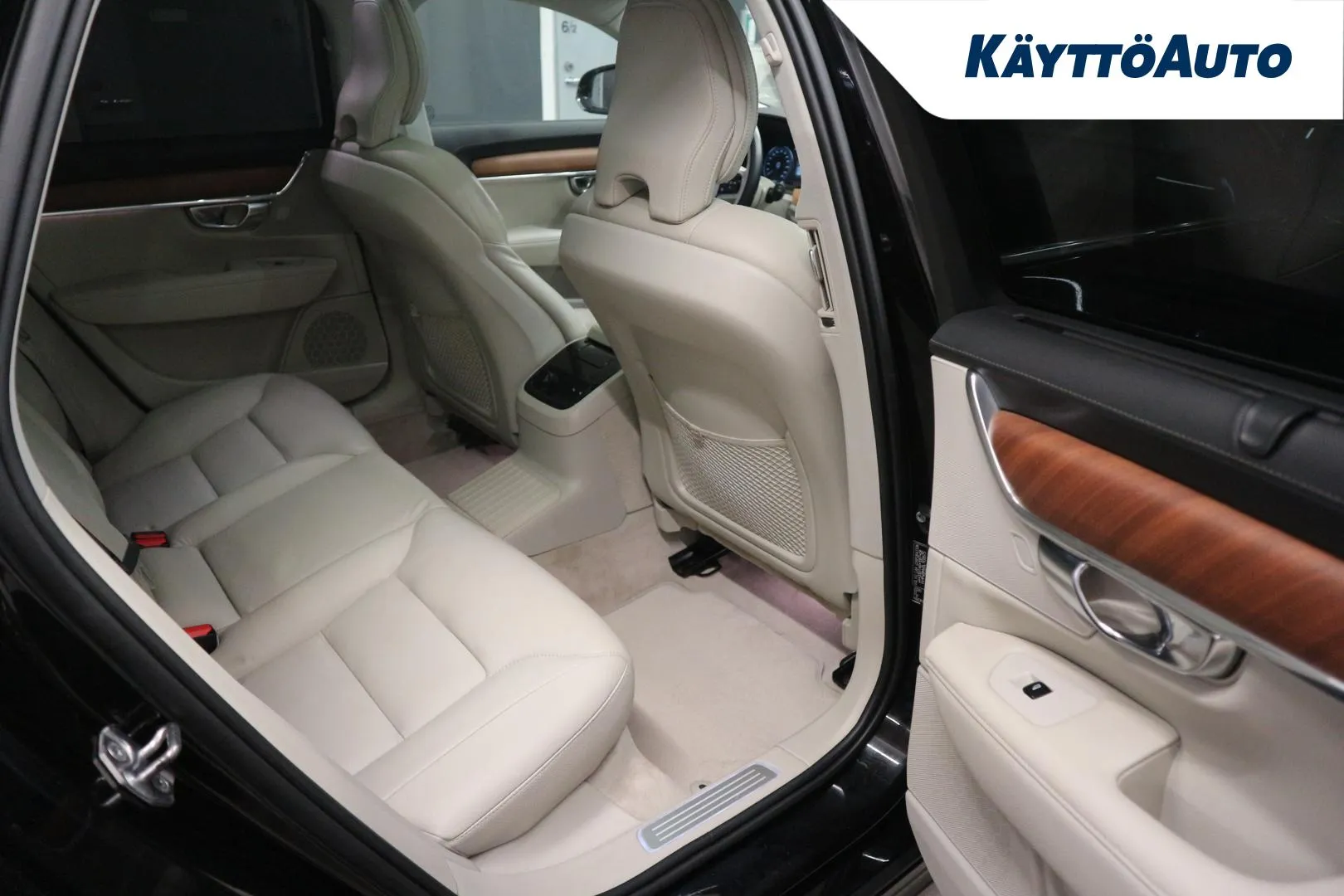 VOLVO V90 ZNK-285 carousel image