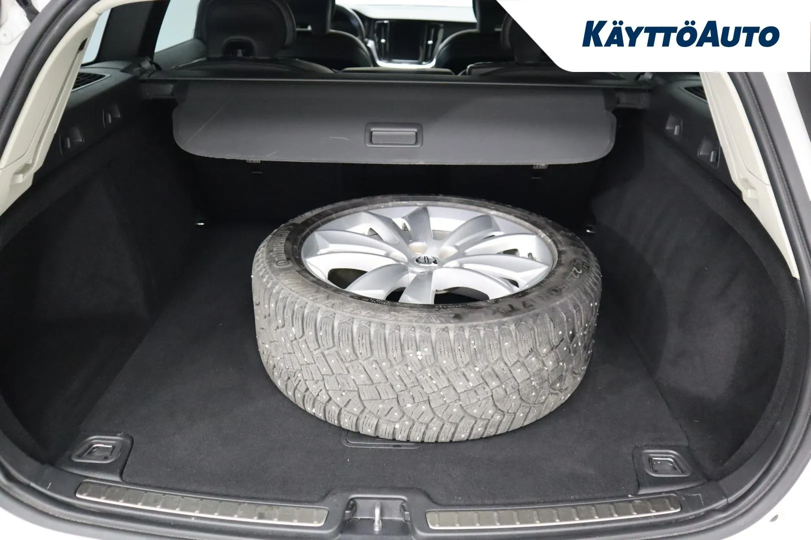 VOLVO V60 NMT-892 carousel image