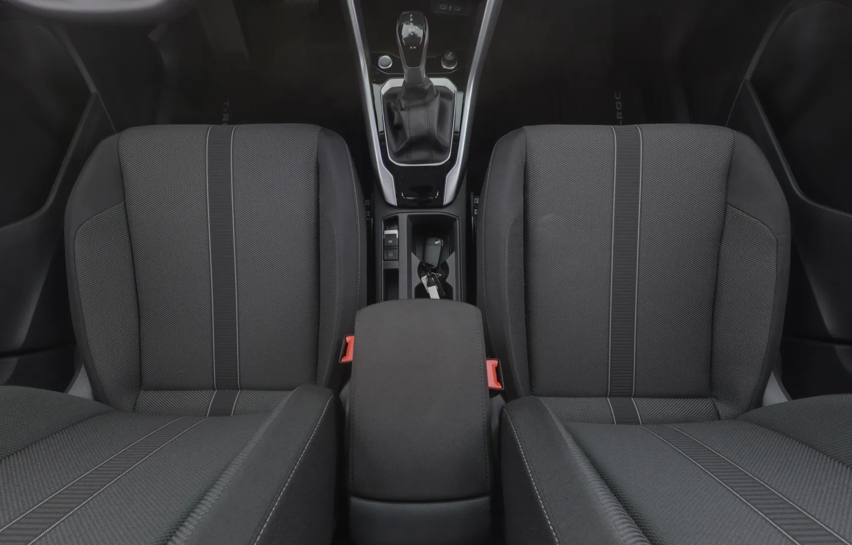 Volkswagen T-Roc CSG-613 carousel image