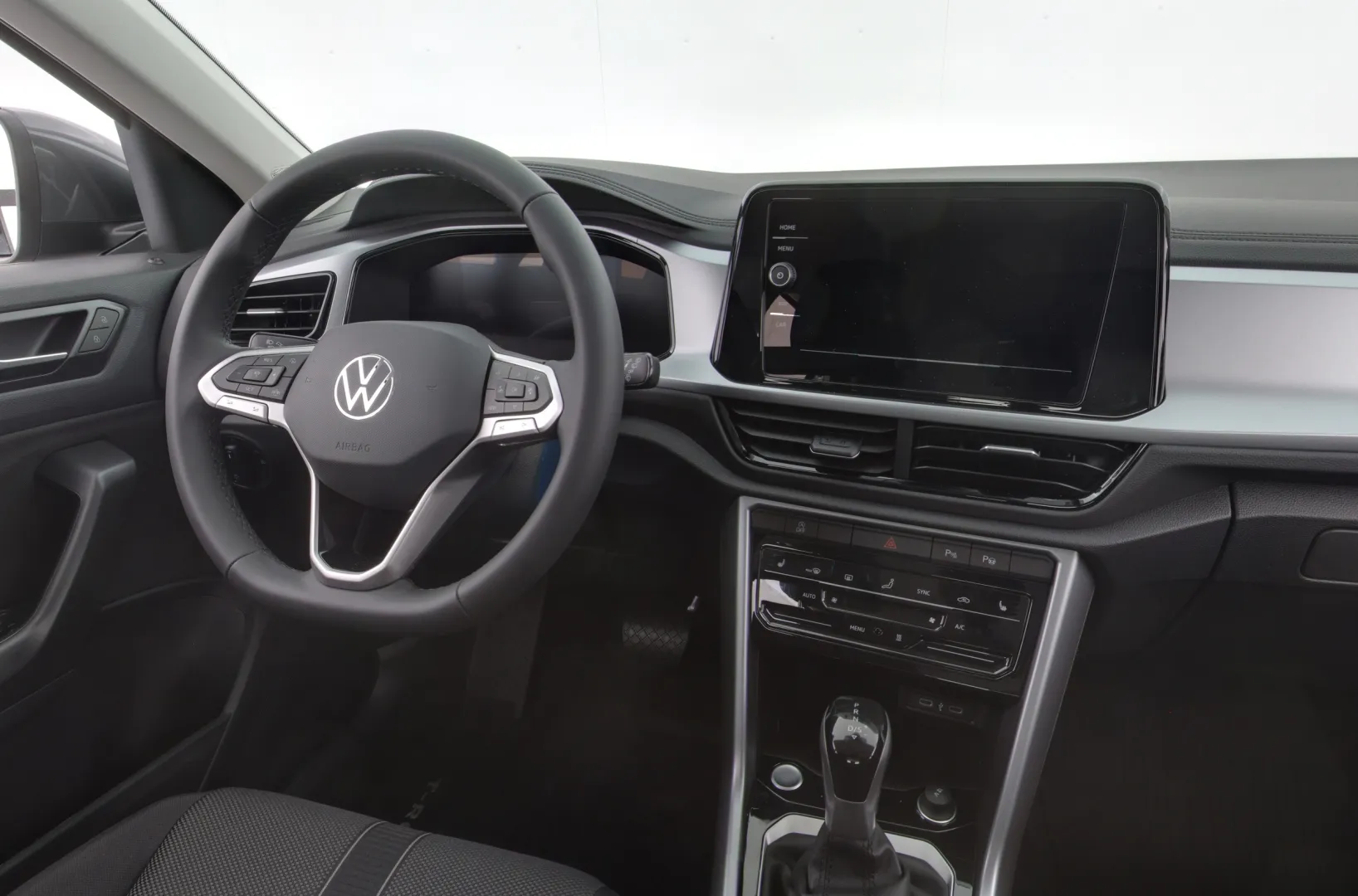 Volkswagen T-Roc CSG-613 carousel image