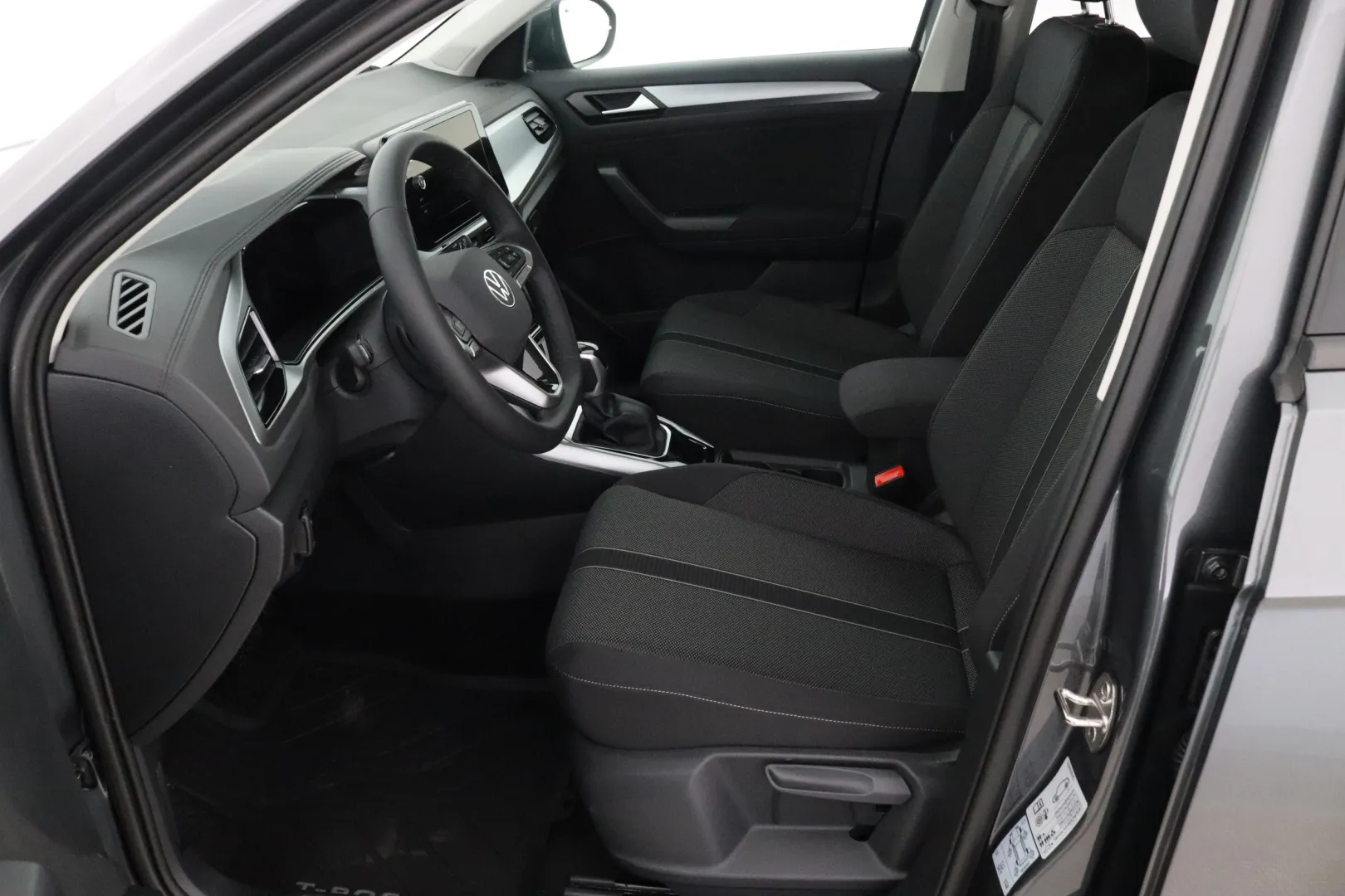 Volkswagen T-Roc CSG-613 carousel image