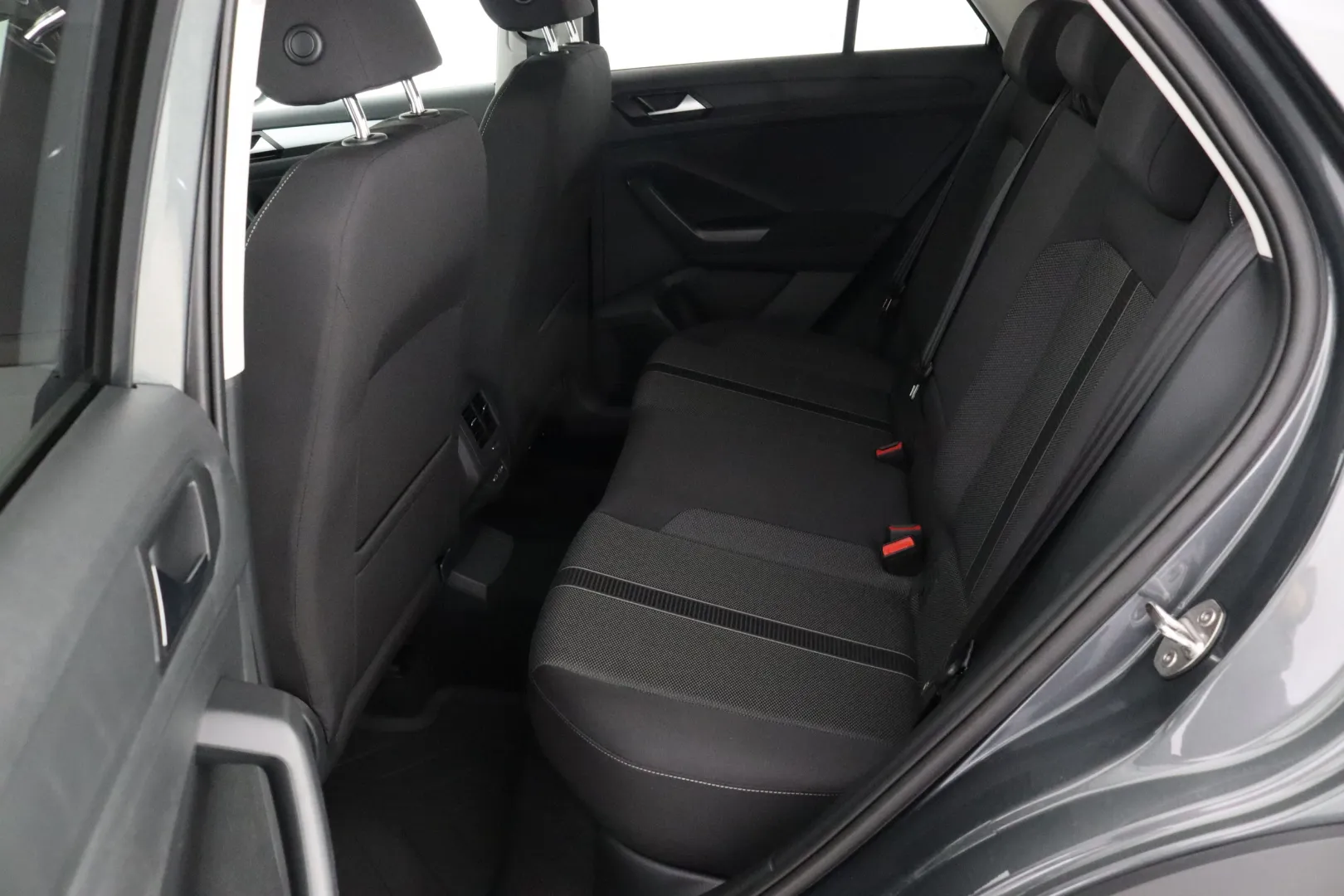 Volkswagen T-Roc CSG-613 carousel image