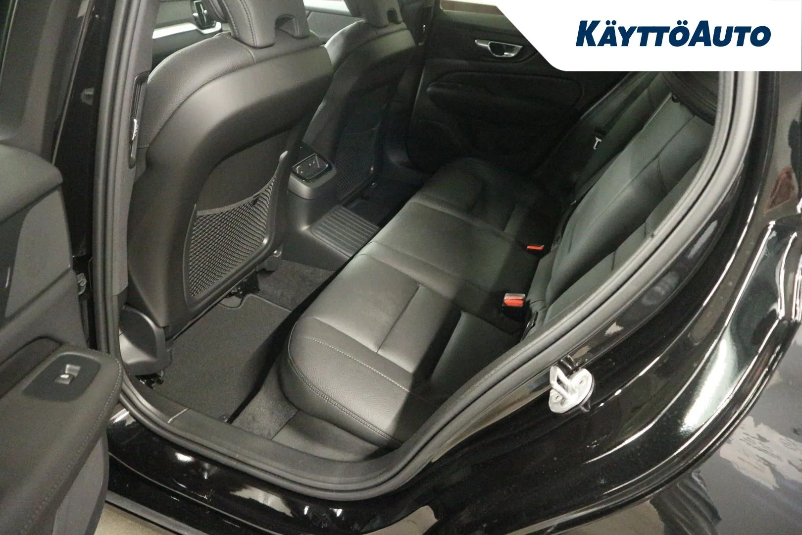 Volvo V60 ISM-353 carousel image